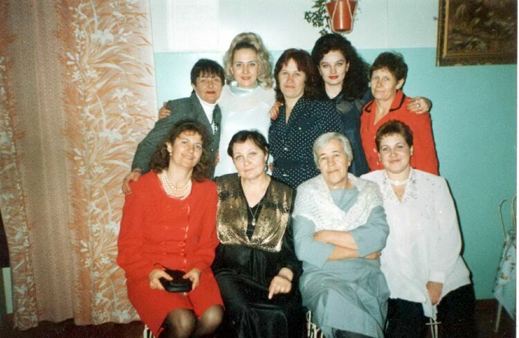 коллектив редакции газеты Амурец 2004г