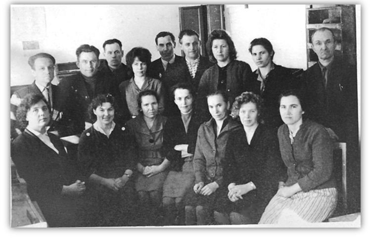 коллектив редакции газеты Амурец 2004г